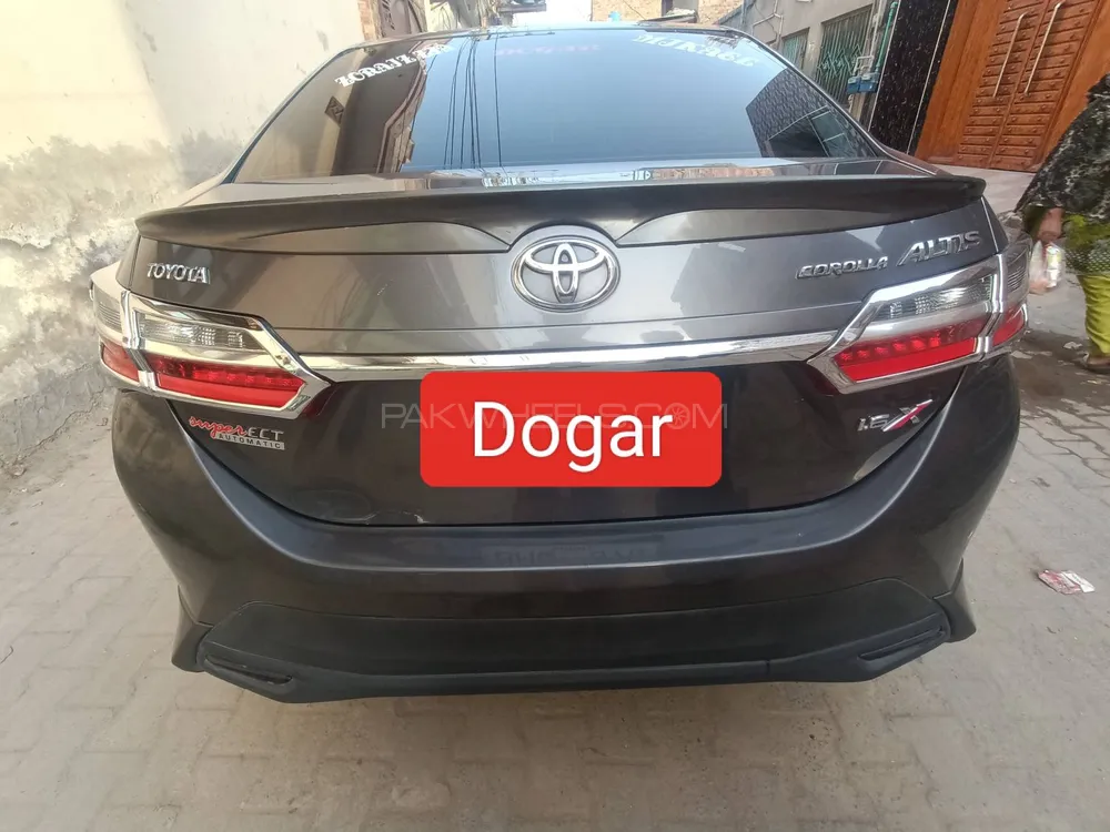 Toyota Corolla 2018 for Sale in Multan Image-1