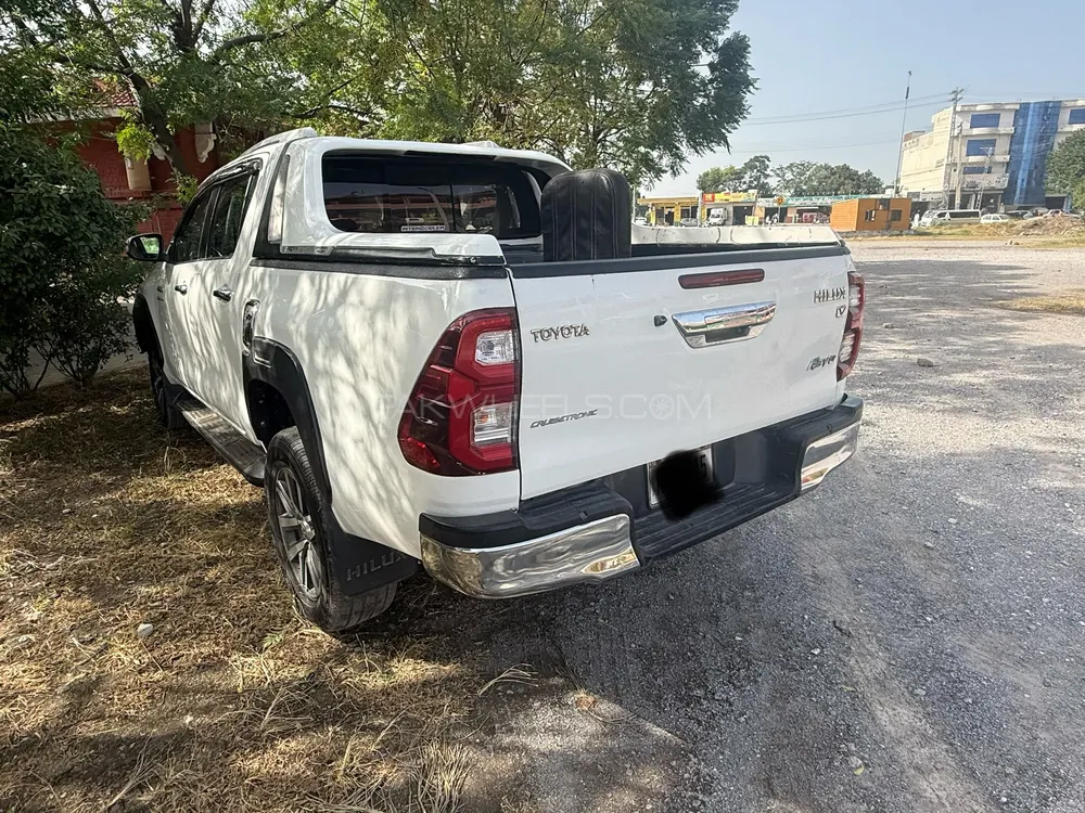 Toyota Hilux 2017 for Sale in Islamabad Toyota Hilux 2017 for Sale in Islamabad Image-3