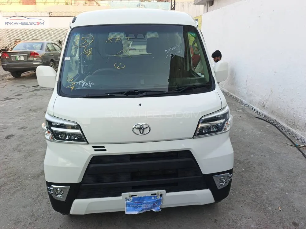 Toyota Pixis Van 2020 for Sale in Gujranwala Image-1