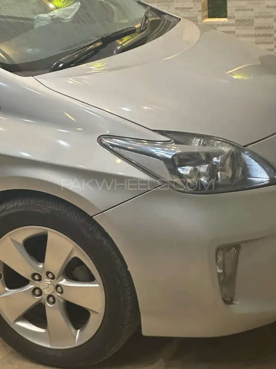 Toyota Prius 2011 for Sale in Peshawar Image-1