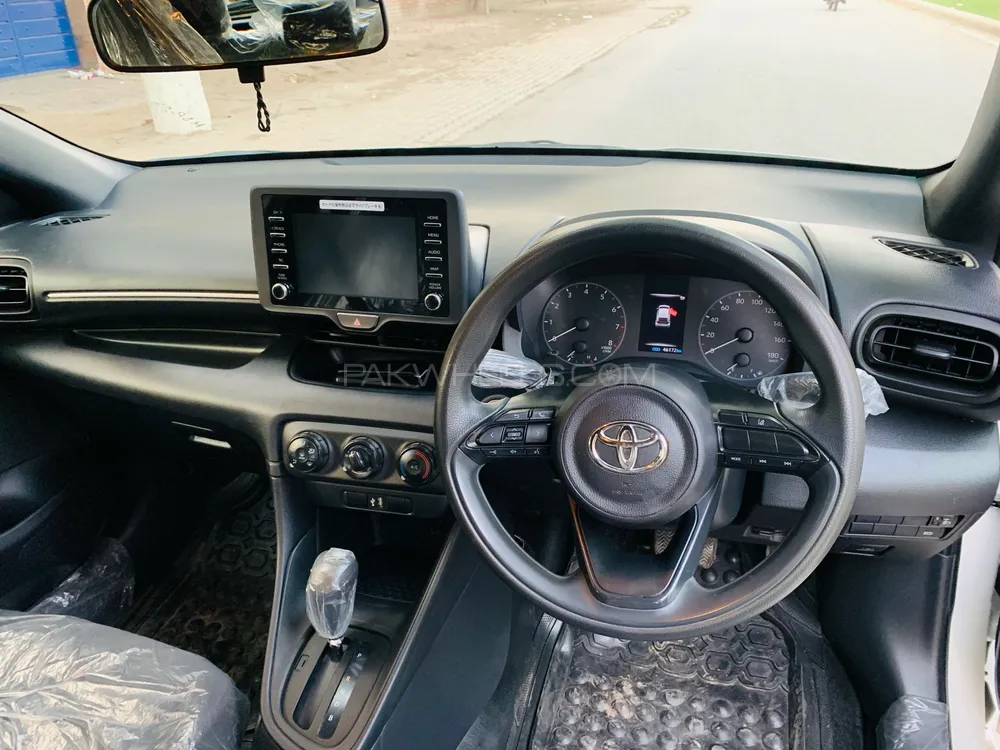 Toyota Yaris Hatchback 2025 for Sale in Multan Toyota Yaris Hatchback 2025 for Sale in Multan Image-9