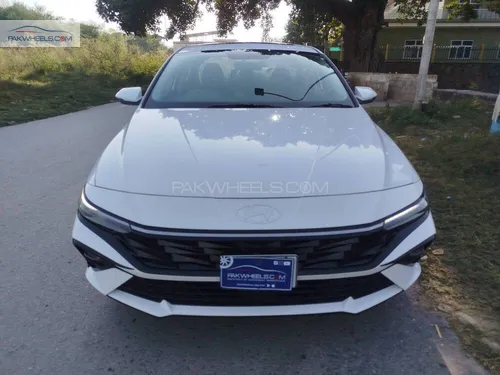 Hyundai Elantra Hybrid 2025