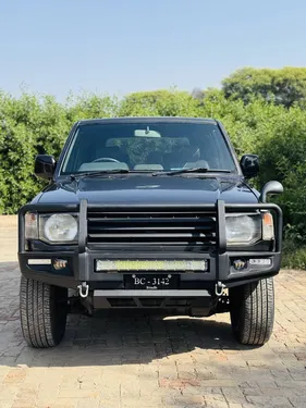 Mitsubishi Pajero 1993