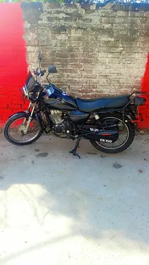 Suzuki GS 150 2015