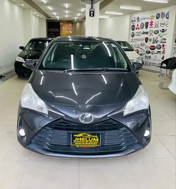 Toyota Vitz F Safety 1.0 2017