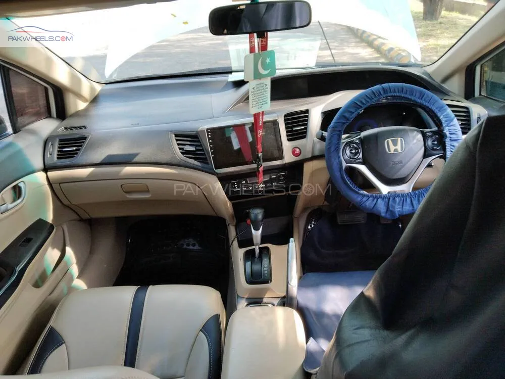 ہونڈا سوک 2013 for Sale in اسلام آباد ہونڈا سوک 2013 for Sale in اسلام آباد Image-10