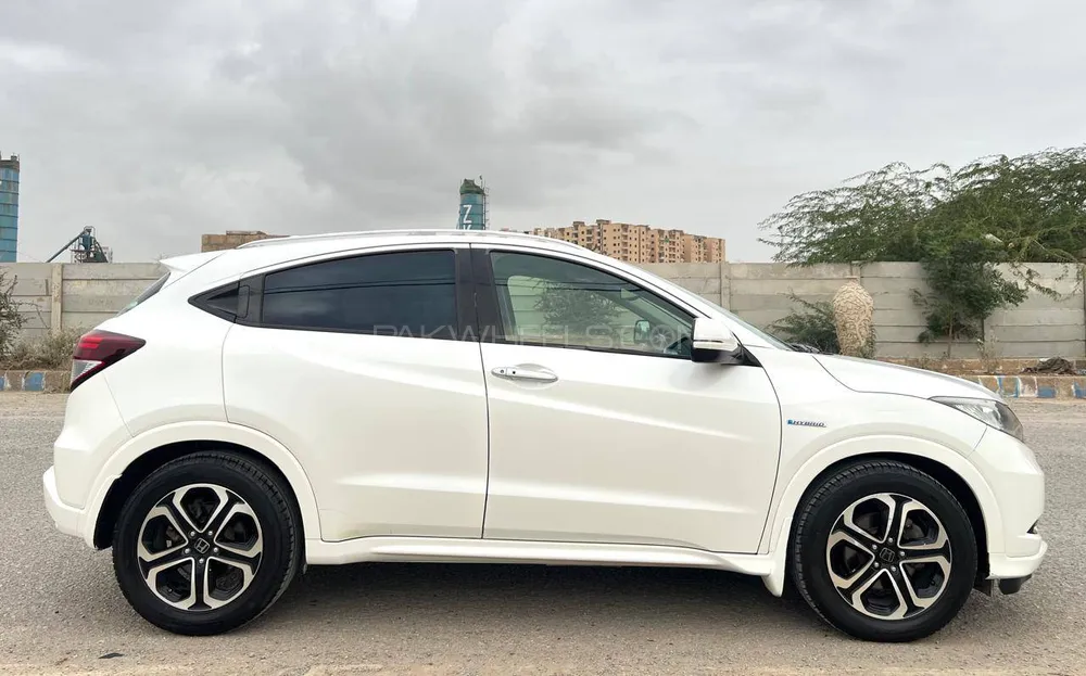 Honda Vezel 2014 for Sale in Karachi Honda Vezel 2014 for Sale in Karachi Image-6