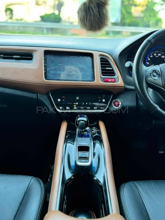 Honda Vezel 2015 for Sale in Islamabad Honda Vezel 2015 for Sale in Islamabad Image-9