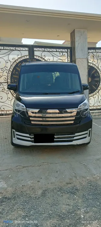 Nissan Dayz Roox 2015 for Sale in Karachi Nissan Dayz Roox 2015 for Sale in Karachi Image-3