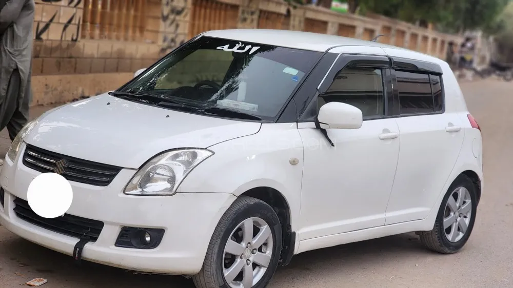 Suzuki Swift 2015 for Sale in Karachi Image-1