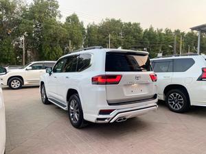 Toyota Land Cruiser ZX LC300 
3.5L Twin Turbo Petrol
Model: 2021
Mileage: 2,000 km 
Unregistered 
Fresh Import 
 
*Heads up Display
*Fingerprint Start
*Rear Entertainment 
*Cool Box
*Beige Room 
*7 Seater 
*Back Autodoor 
*JBL Sound System

Calling and Visiting Hours

Monday to Saturday. 

11:00 AM to 7:00 PM