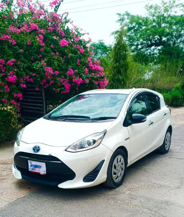 Toyota Aqua 2018 for Sale in Mardan Image-1
