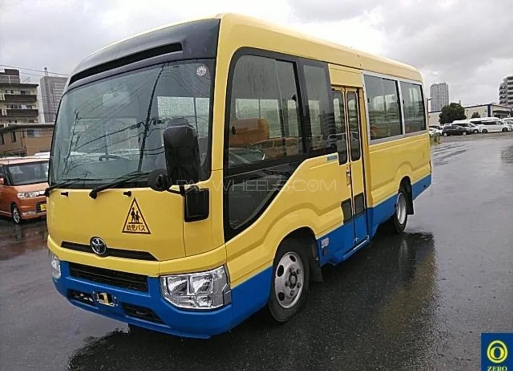Toyota Coaster 2020 for Sale in Karachi Image-1