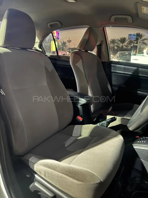 Toyota Corolla Axio 2017 for Sale in Islamabad Toyota Corolla Axio 2017 for Sale in Islamabad Image-9