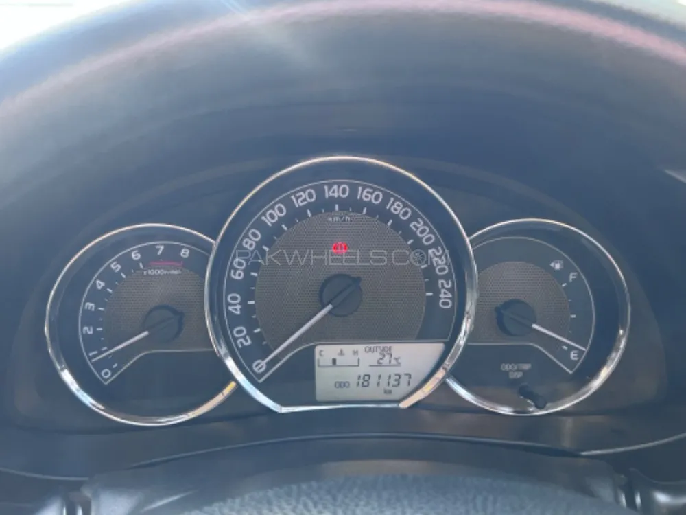 Toyota Corolla 2017 for Sale in Lahore Toyota Corolla 2017 for Sale in Lahore Image-17