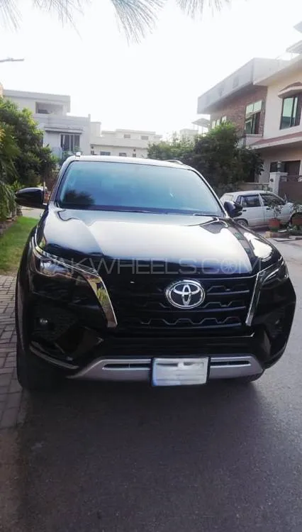 Toyota Fortuner 2021 for Sale in Islamabad Image-1