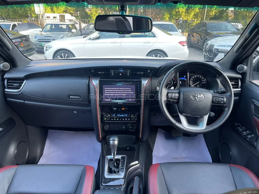 Toyota Fortuner 2022 for Sale in Karachi Toyota Fortuner 2022 for Sale in Karachi Image-8