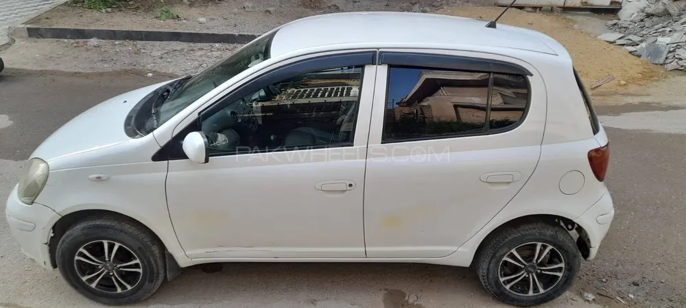Toyota Vitz 2004 for Sale in Karachi Image-1