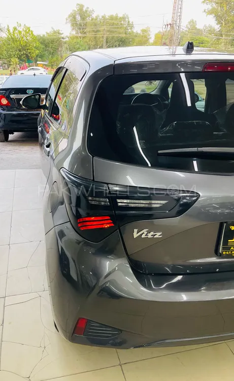 Toyota Vitz 2017 for Sale in Jhelum Toyota Vitz 2017 for Sale in Jhelum Image-9