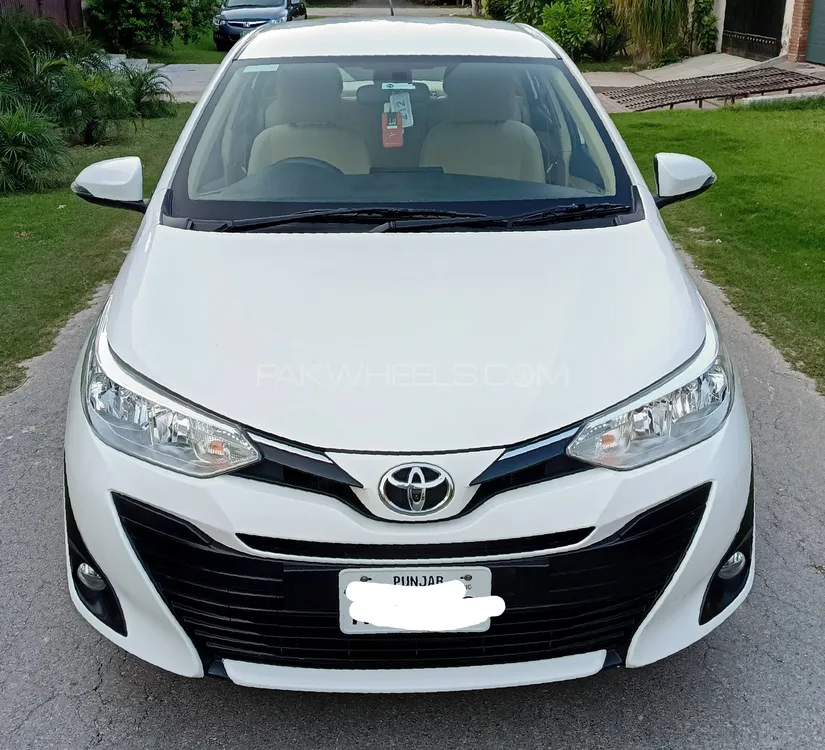 Toyota Yaris Sedan 2022 for Sale in Lahore Image-1