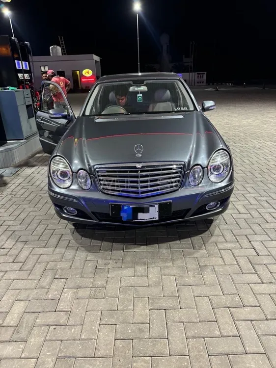 Mercedes Benz E Class 2006 for Sale in Multan Mercedes Benz E Class 2006 for Sale in Multan Image-1