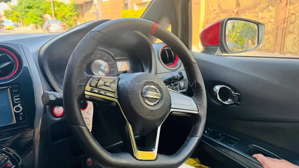 Nissan Note 2017 for Sale in Faisalabad Nissan Note 2017 for Sale in Faisalabad Image-11