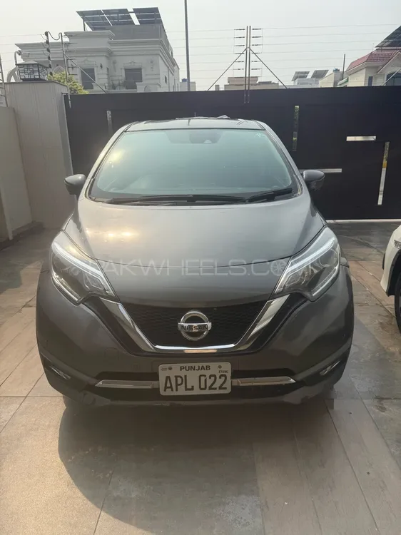 Nissan Note 2017 for Sale in Gujranwala Image-1