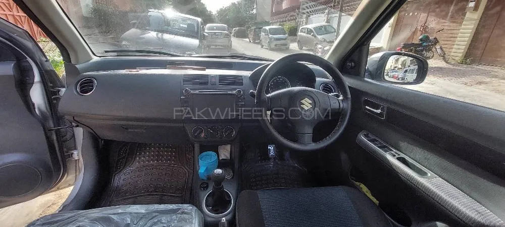 Suzuki Swift 2017 for Sale in Karachi Image-1