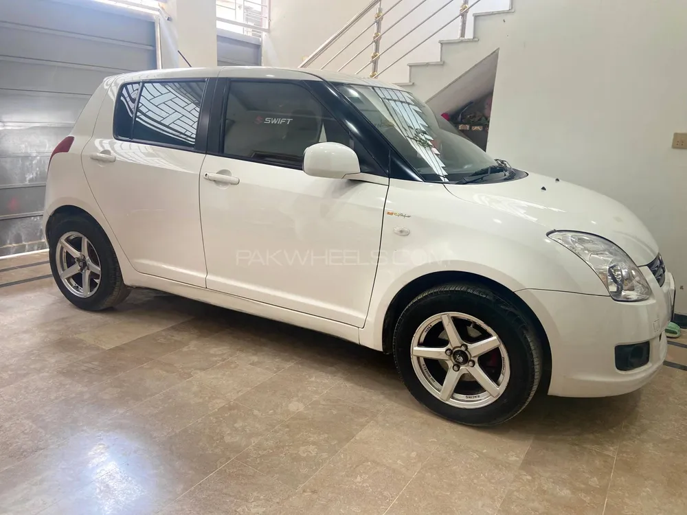 Suzuki Swift 2018 for Sale in Abbottabad Image-1
