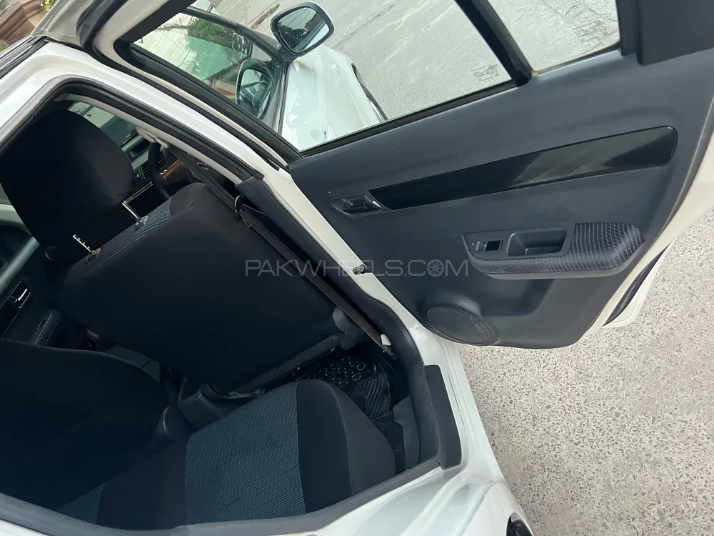 Suzuki Swift 2018 for Sale in Lahore Suzuki Swift 2018 for Sale in Lahore Image-10