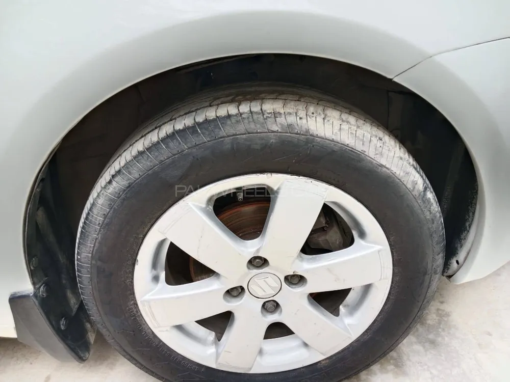 Suzuki Swift 2018 for Sale in Karachi Suzuki Swift 2018 for Sale in Karachi Image-5