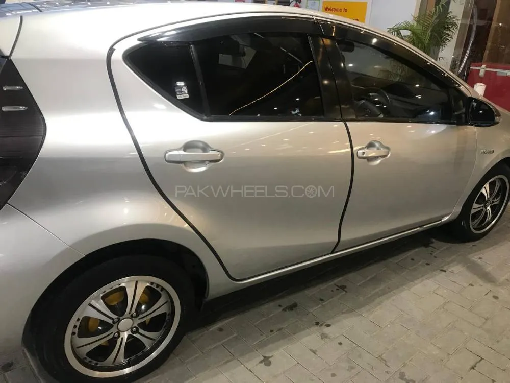 Toyota Aqua 2013 for Sale in Lahore Toyota Aqua 2013 for Sale in Lahore Image-12