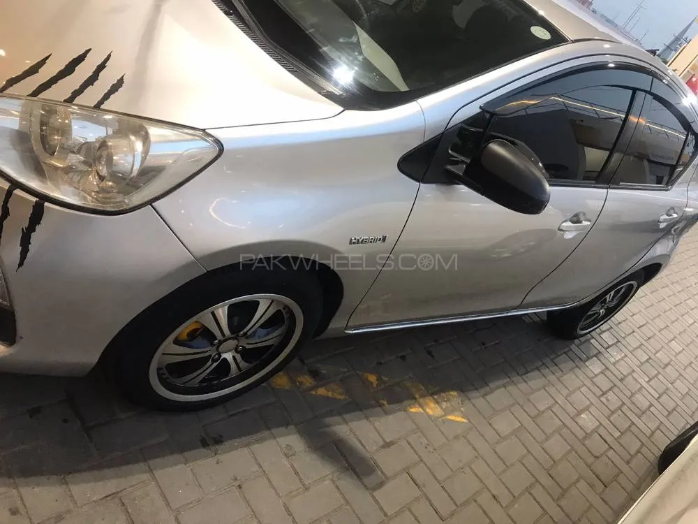Toyota Aqua 2013 for Sale in Lahore Toyota Aqua 2013 for Sale in Lahore Image-16