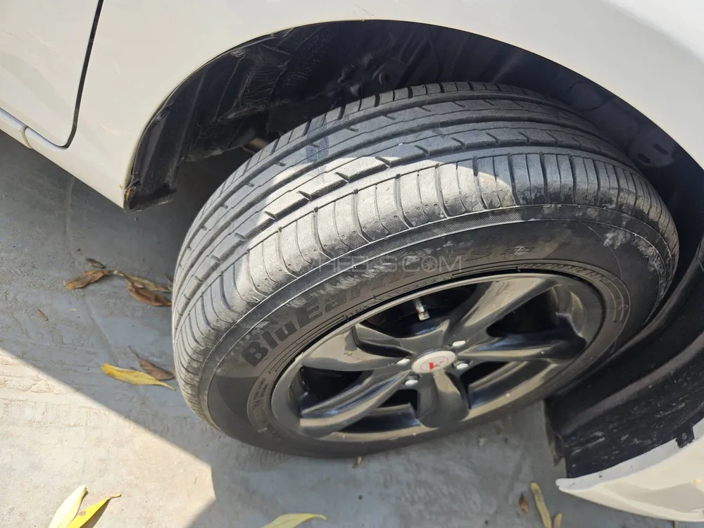 Toyota Corolla Axio 2013 for Sale in Sargodha Toyota Corolla Axio 2013 for Sale in Sargodha Image-7