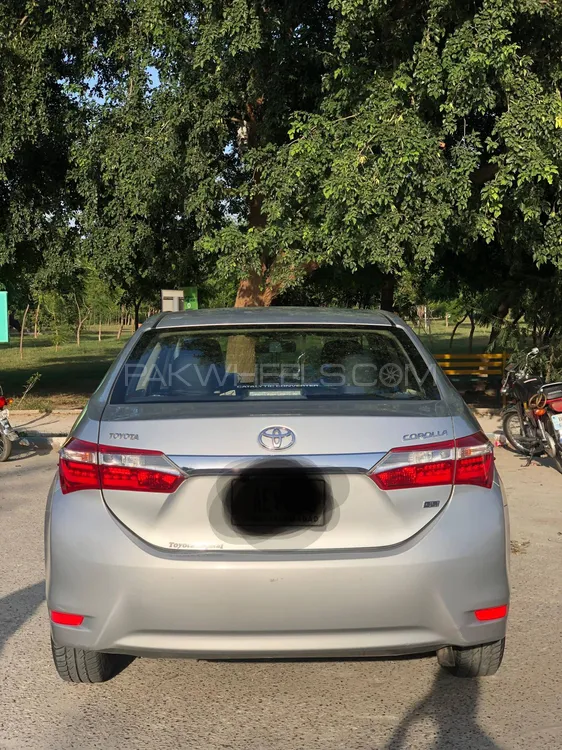 Toyota Corolla 2017 for Sale in Islamabad Image-1