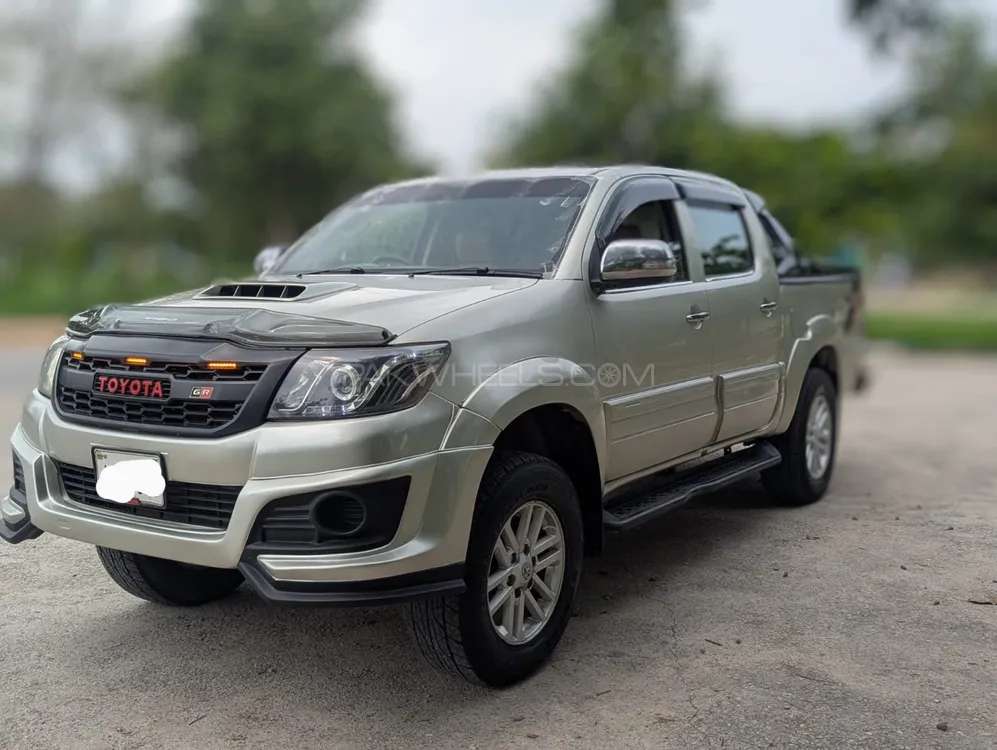 Toyota Hilux 2005 for Sale in Islamabad Image-1
