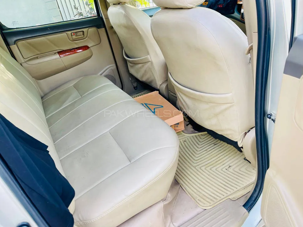 Toyota Hilux 2013 for Sale in Islamabad Toyota Hilux 2013 for Sale in Islamabad Image-14