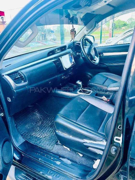 Toyota Hilux 2023 for Sale in Islamabad Toyota Hilux 2023 for Sale in Islamabad Image-18