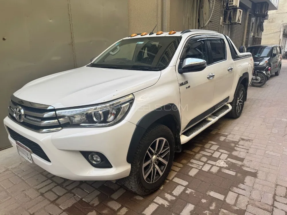 Toyota Hilux 2019 for Sale in Karachi Image-1