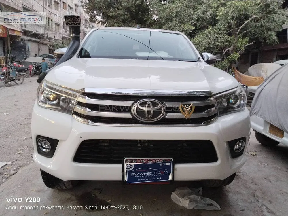Toyota Hilux 2020 for Sale in Karachi Image-1