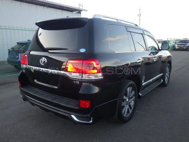 Toyota Land Cruiser 2019 for Sale in Karachi Toyota Land Cruiser 2019 for Sale in Karachi Image-9