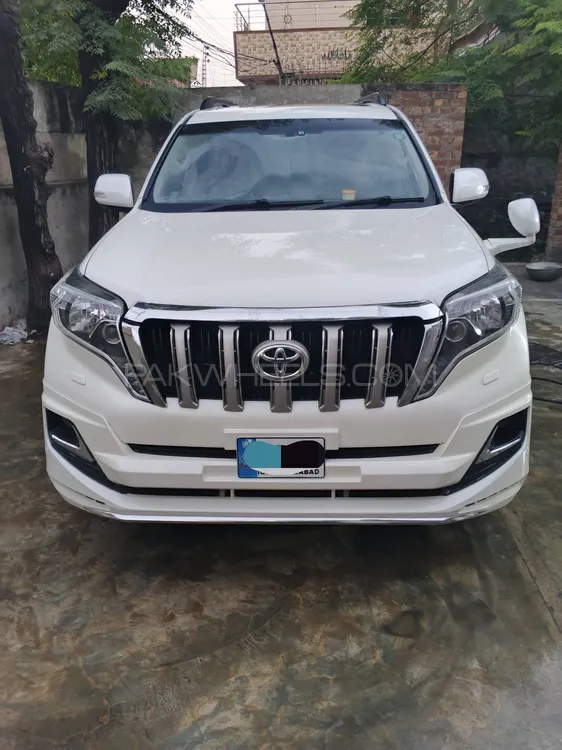 Toyota Prado 2017 for Sale in Lahore Image-1