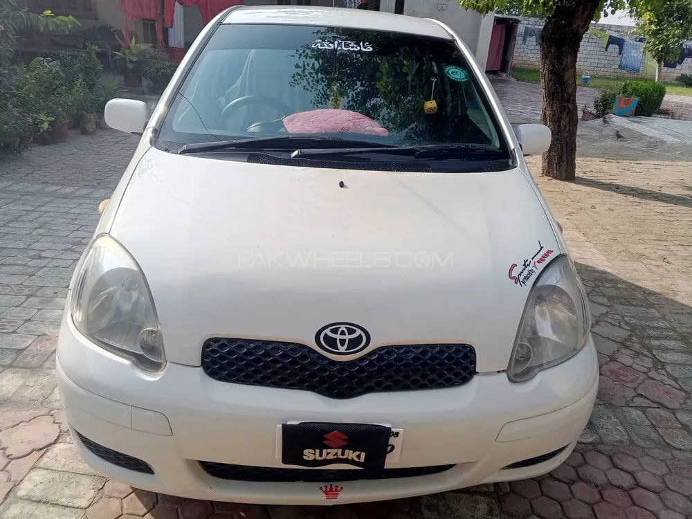 Toyota Vitz 2004 for Sale in Swabi Image-1