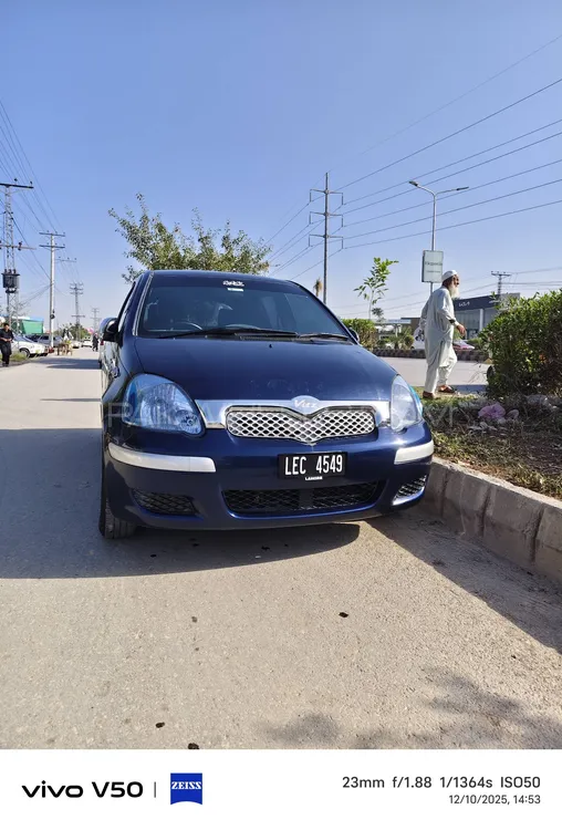 Toyota Vitz 2001 for Sale in Peshawar Image-1