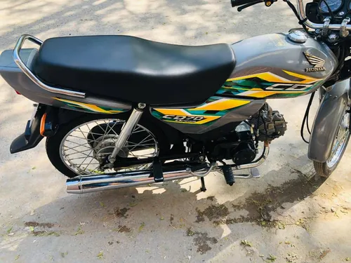 Honda CD 70 Dream 2025