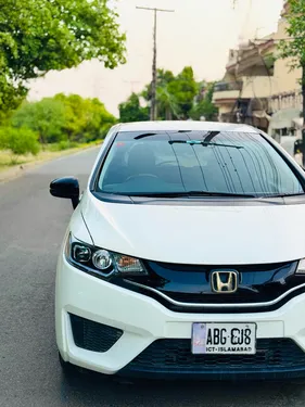 Honda Fit 1.5 Hybrid Smart Selection 2013