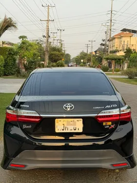 Toyota Corolla Altis Grande X CVT-i 1.8 Black Interior 2022