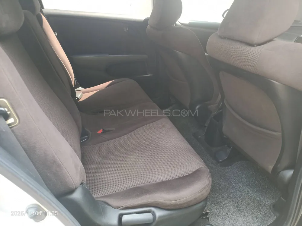 Honda Stream 2006 for Sale in Rahim Yar Khan Honda Stream 2006 for Sale in Rahim Yar Khan Image-10