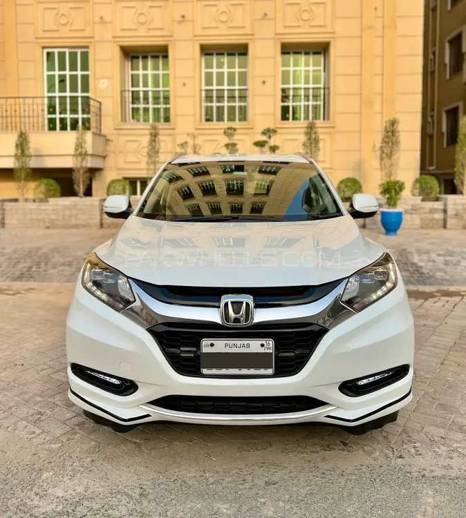 Honda Vezel 2015 for Sale in Lahore Image-1