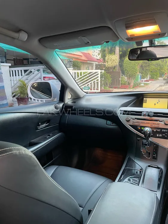 Lexus RX Series 2010 for Sale in Lahore Lexus RX Series 2010 for Sale in Lahore Image-10